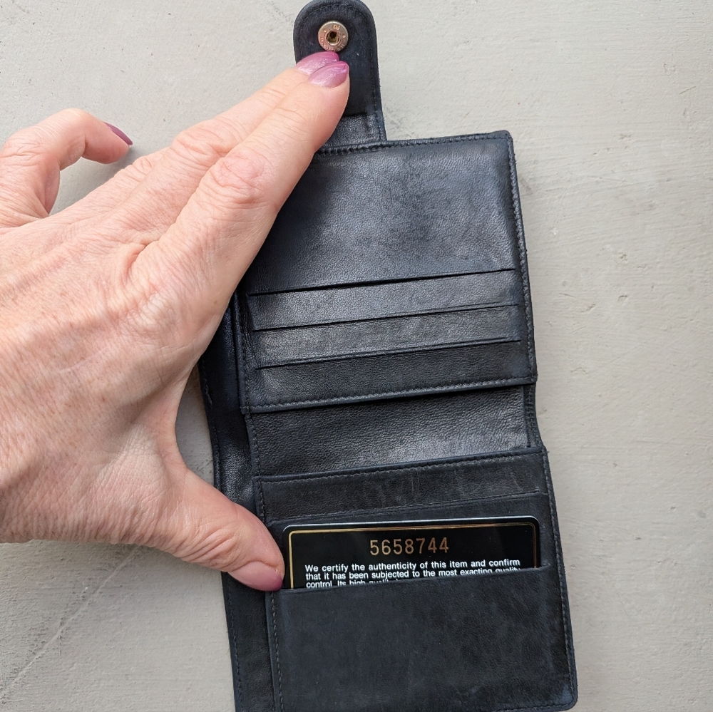 Authentic Chanel Black Leather Wallet With Authentication Card - Picture 4 of 9